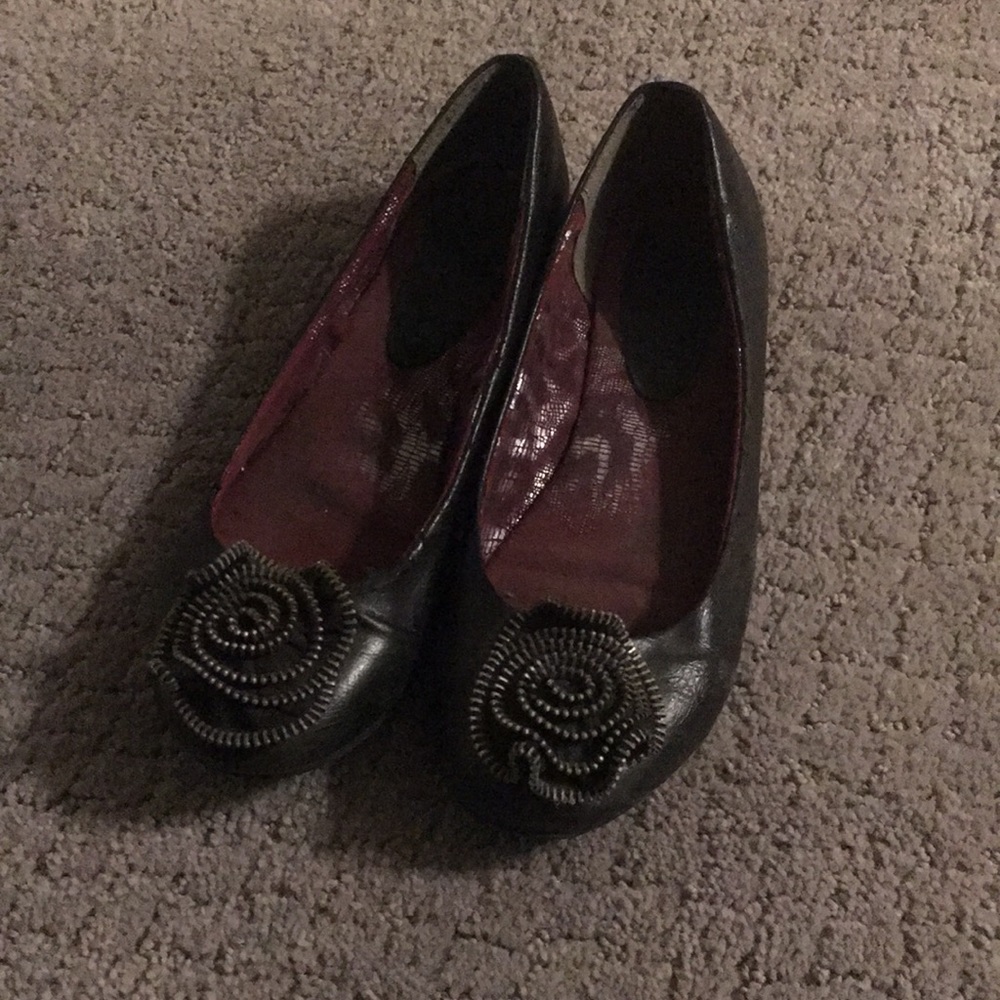 Madden Girl Zipper flower flats